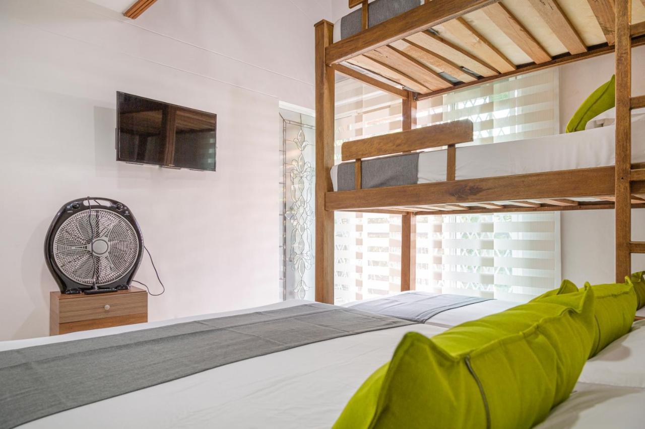 Hotel Boutique Laureles Home - Ayenda 1258 (Adults Only) Medellín Dış mekan fotoğraf