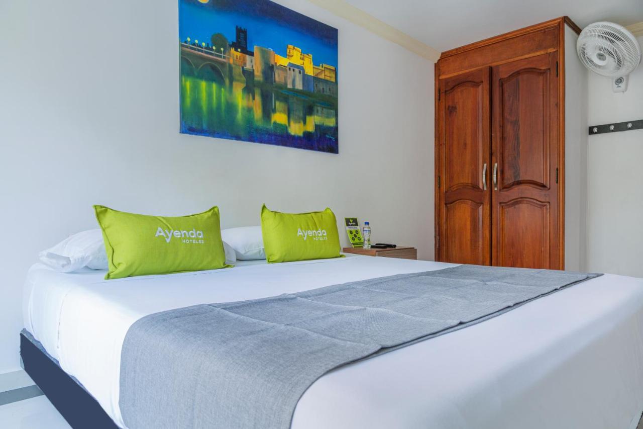 Hotel Boutique Laureles Home - Ayenda 1258 (Adults Only) Medellín Dış mekan fotoğraf